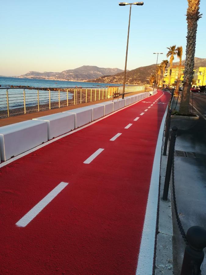 Le Case Del Sole Ventimiglia Zewnętrze zdjęcie