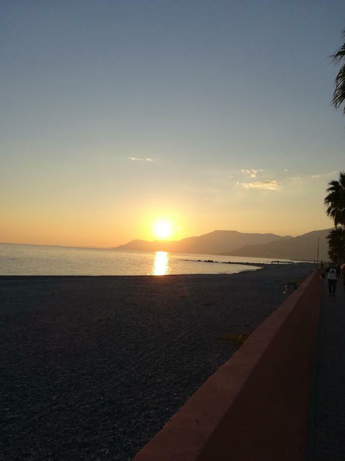 Le Case Del Sole Ventimiglia Zewnętrze zdjęcie