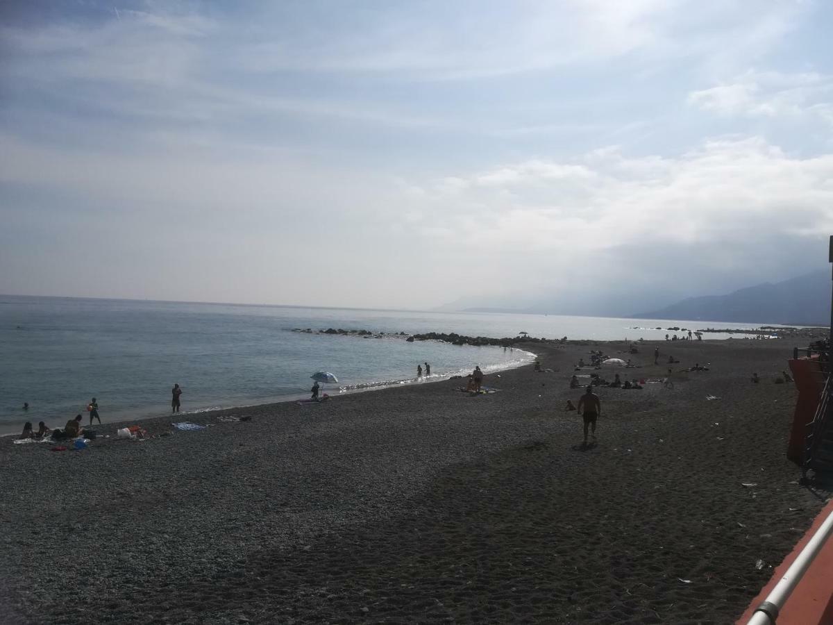 Le Case Del Sole Ventimiglia Zewnętrze zdjęcie